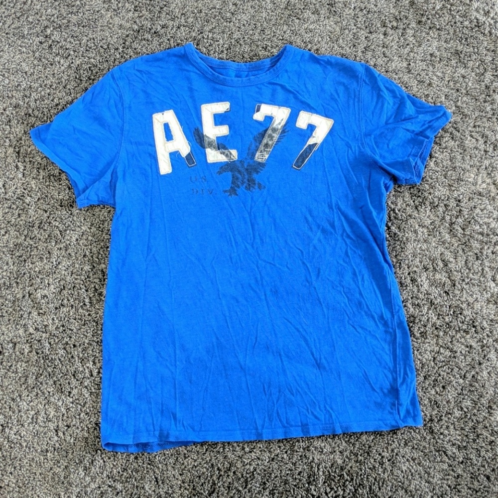 Blue AE tshirt mens good condition size medium